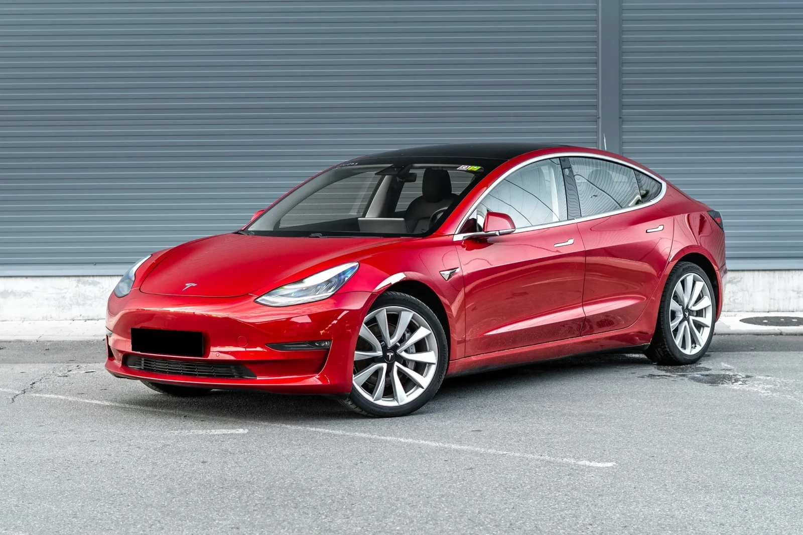 Аренда Tesla Model 3 Long Range Dual Motor Красный 2023 в Дубае