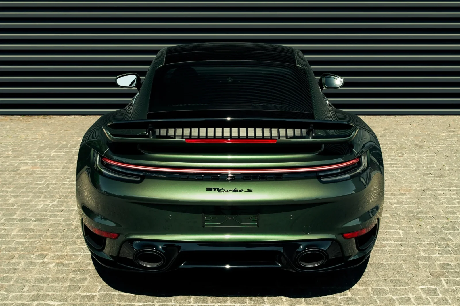 Huren Porsche 911 Turbo S (992) Groente 2024 in Dubai - 6 
