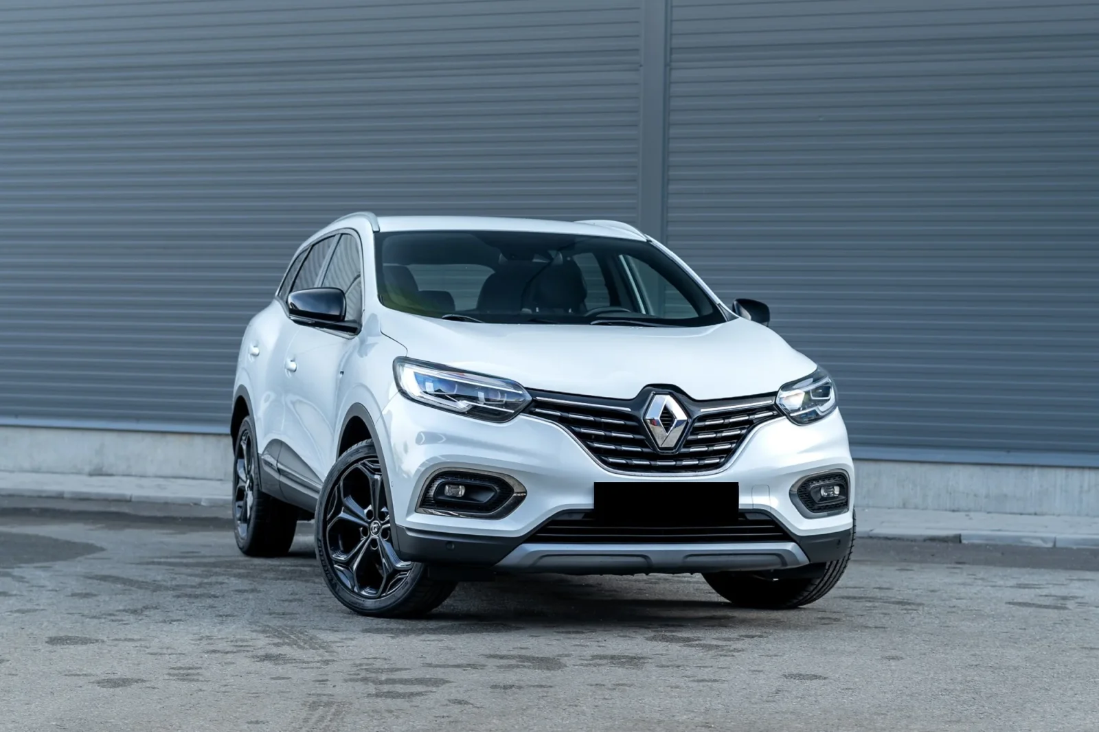 Alquiler Renault Kadjar Black Edition Blanco 2023 en Dubái