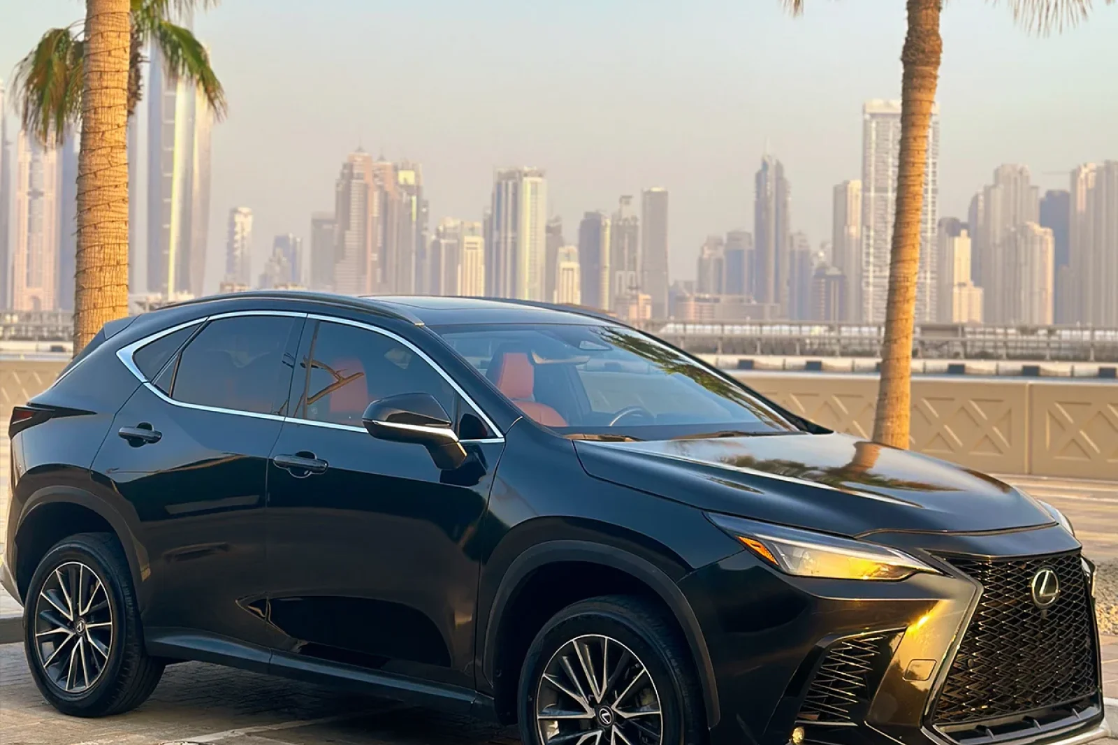 Miete Lexus NX350  Schwarz 2024 in der Dubai