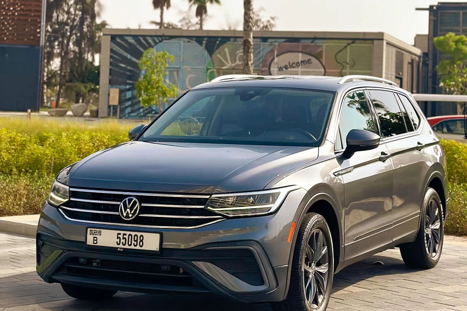 Miete Volkswagen Tiguan  Grau 2024 in der Dubai