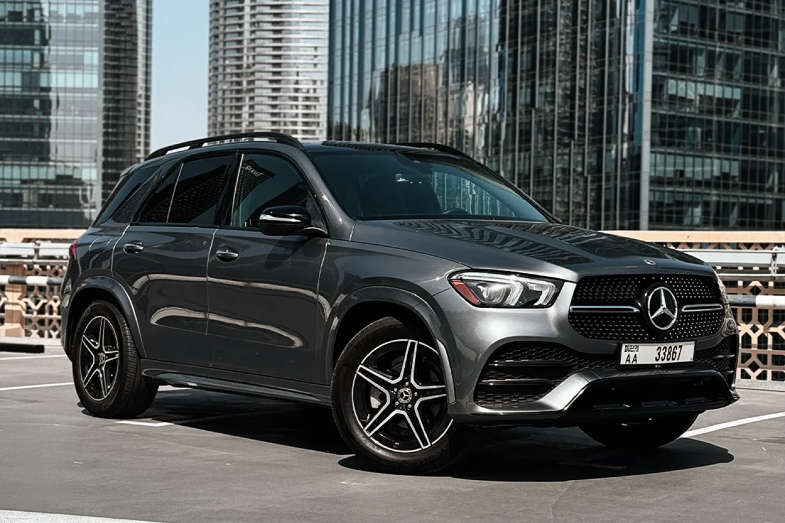 Alquiler Mercedes-Benz GLE 350 Gris 2024 en Dubái