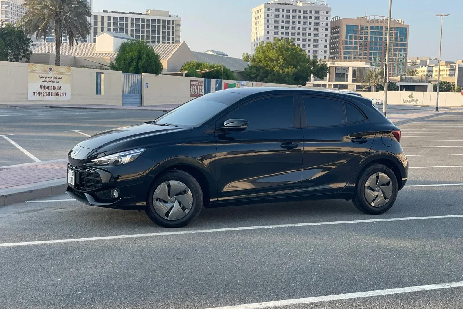 Miete MG 3  Schwarz 2025 in der Dubai - 6 