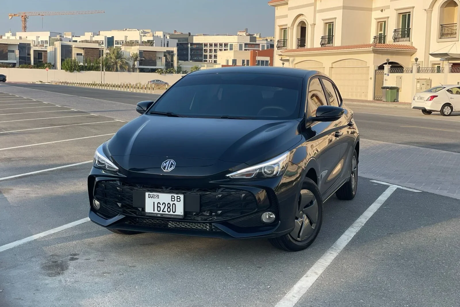 Miete MG 3  Schwarz 2025 in der Dubai - 8 
