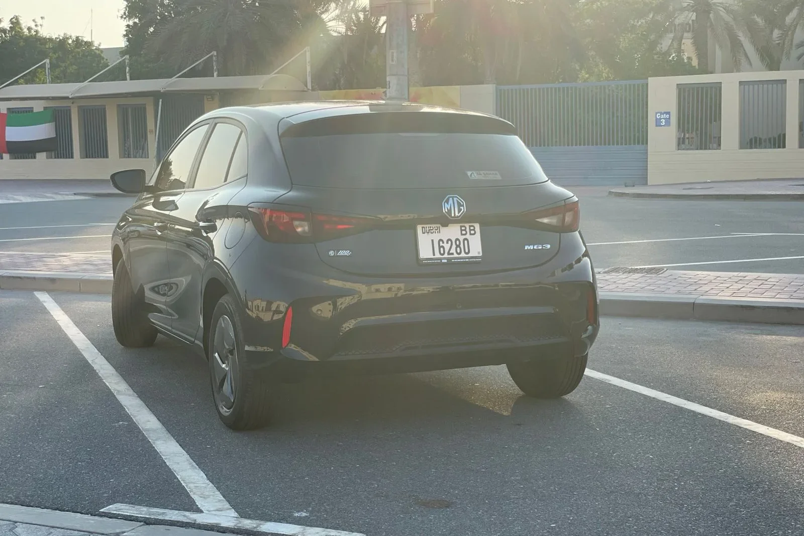 Miete MG 3  Schwarz 2025 in der Dubai - 7 