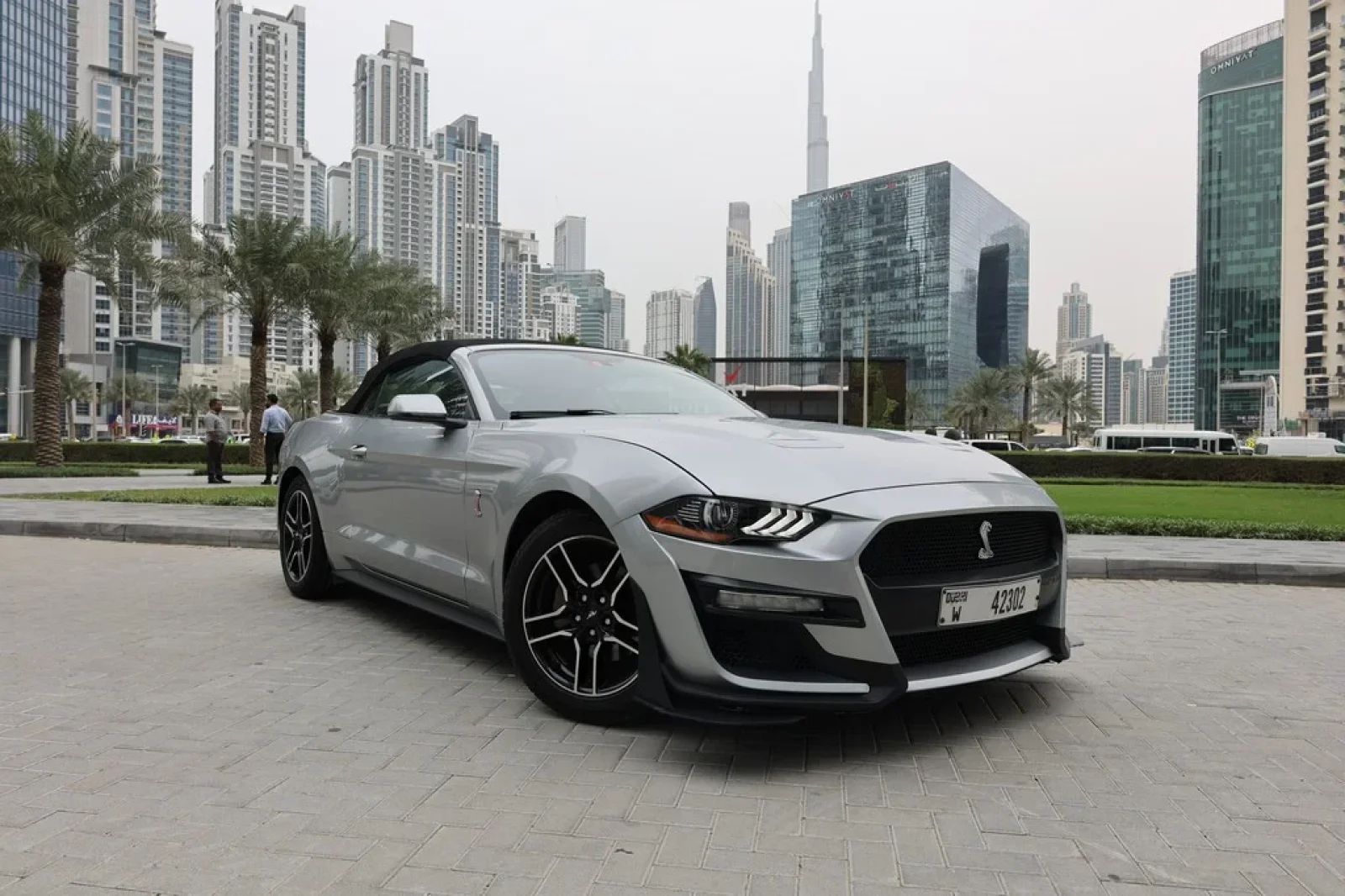 Alquiler Ford Mustang  Plata 2020 en Dubái