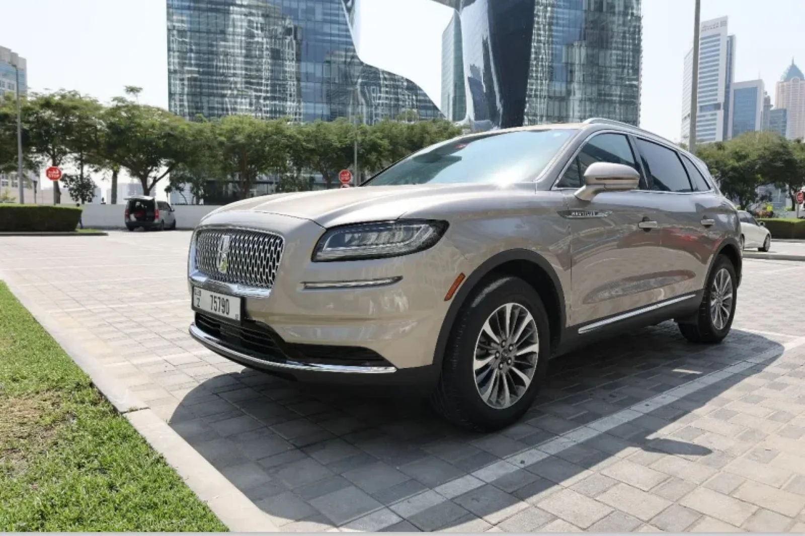 Loyer Lincoln Nautilus  Gris 2021 en Dubai