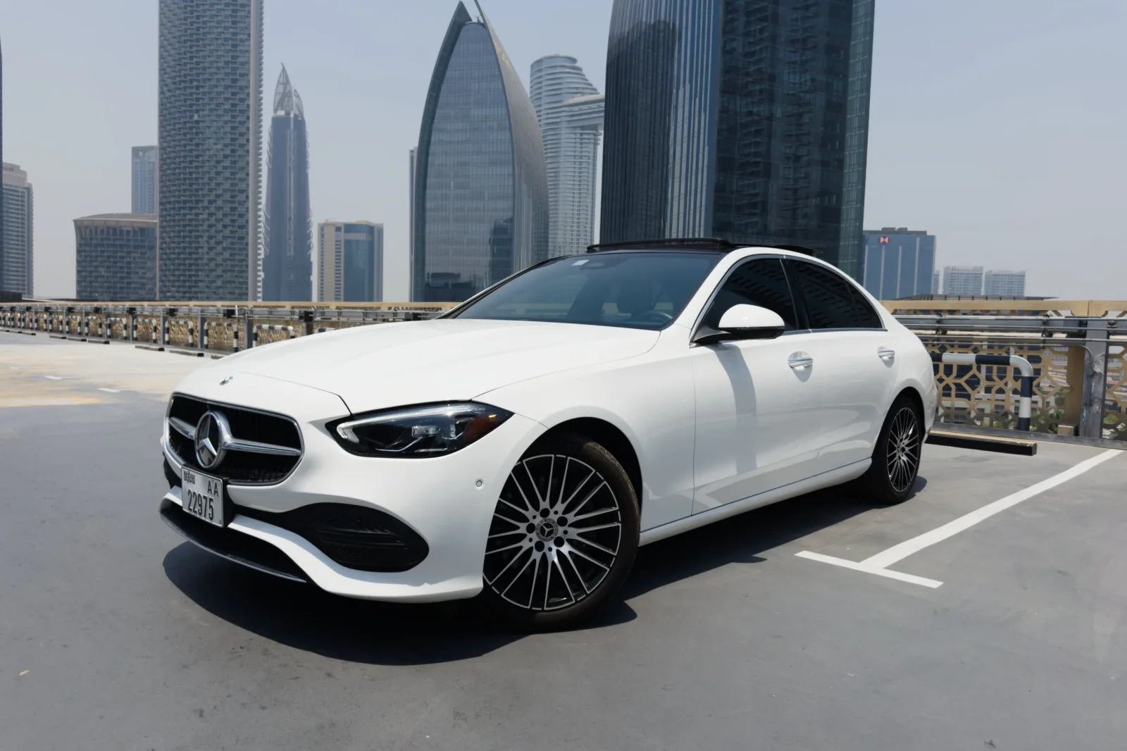 Affitto Mercedes-Benz C-Class 300 Bianco 2023 in Dubai