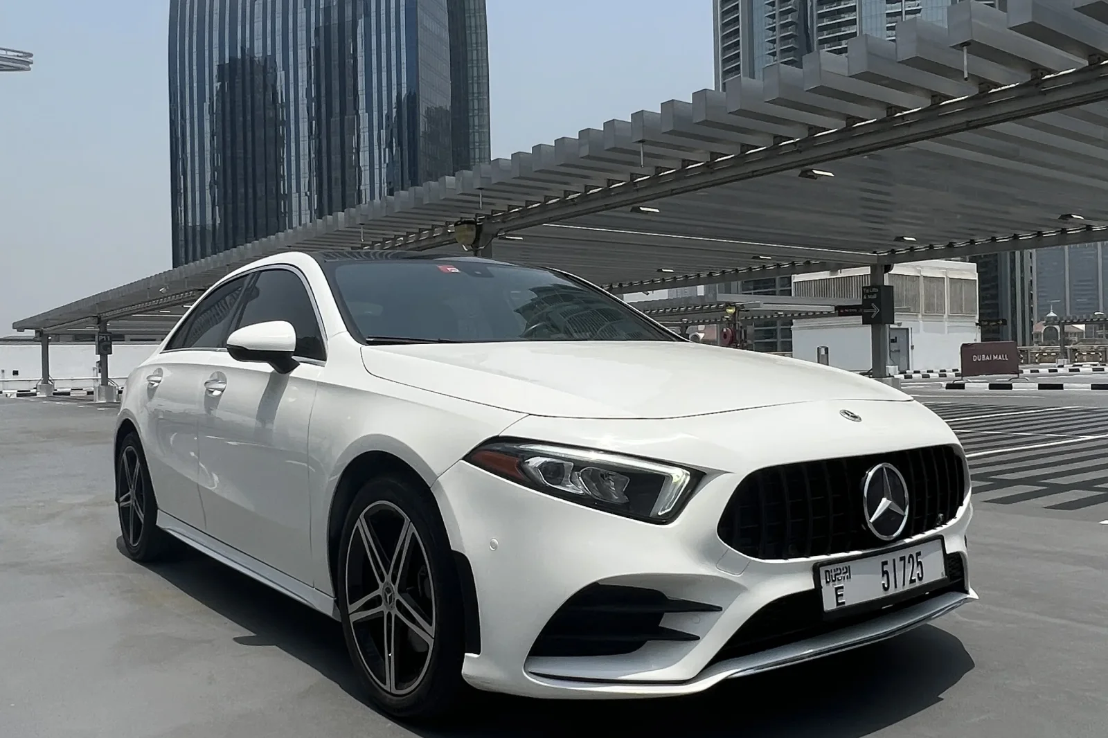 Kiralık Mercedes-Benz A-Class 220 Beyaz 2021 içinde Dubai