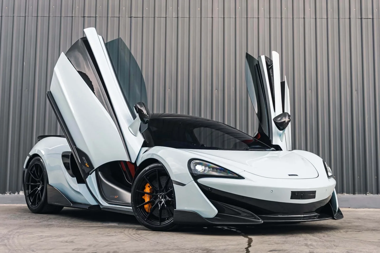 Аренда McLaren 600LT  Белый 2021 в Дубае