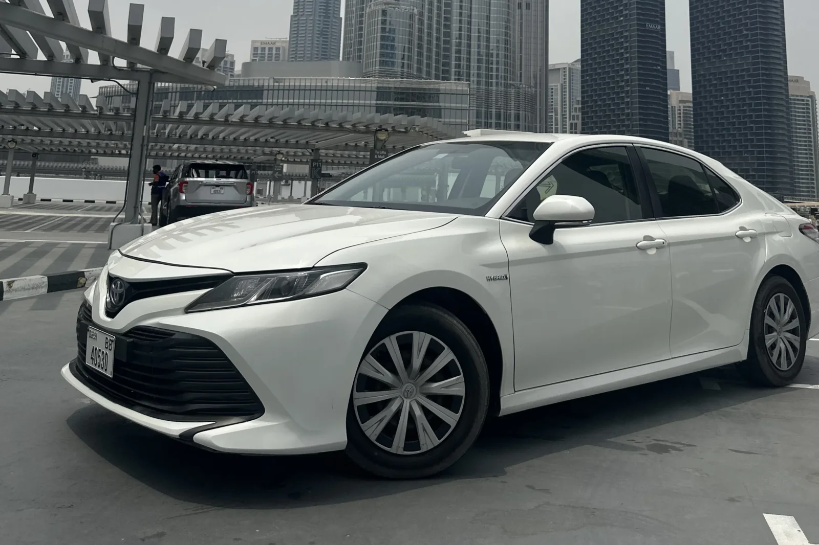 Affitto Toyota Camry  Bianco 2020 in Dubai