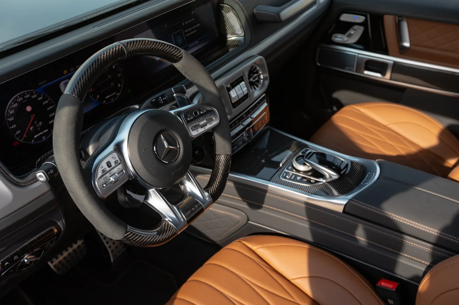 Affitto Mercedes-Benz G-Class 63 Nero 2024 in Dubai - 4 