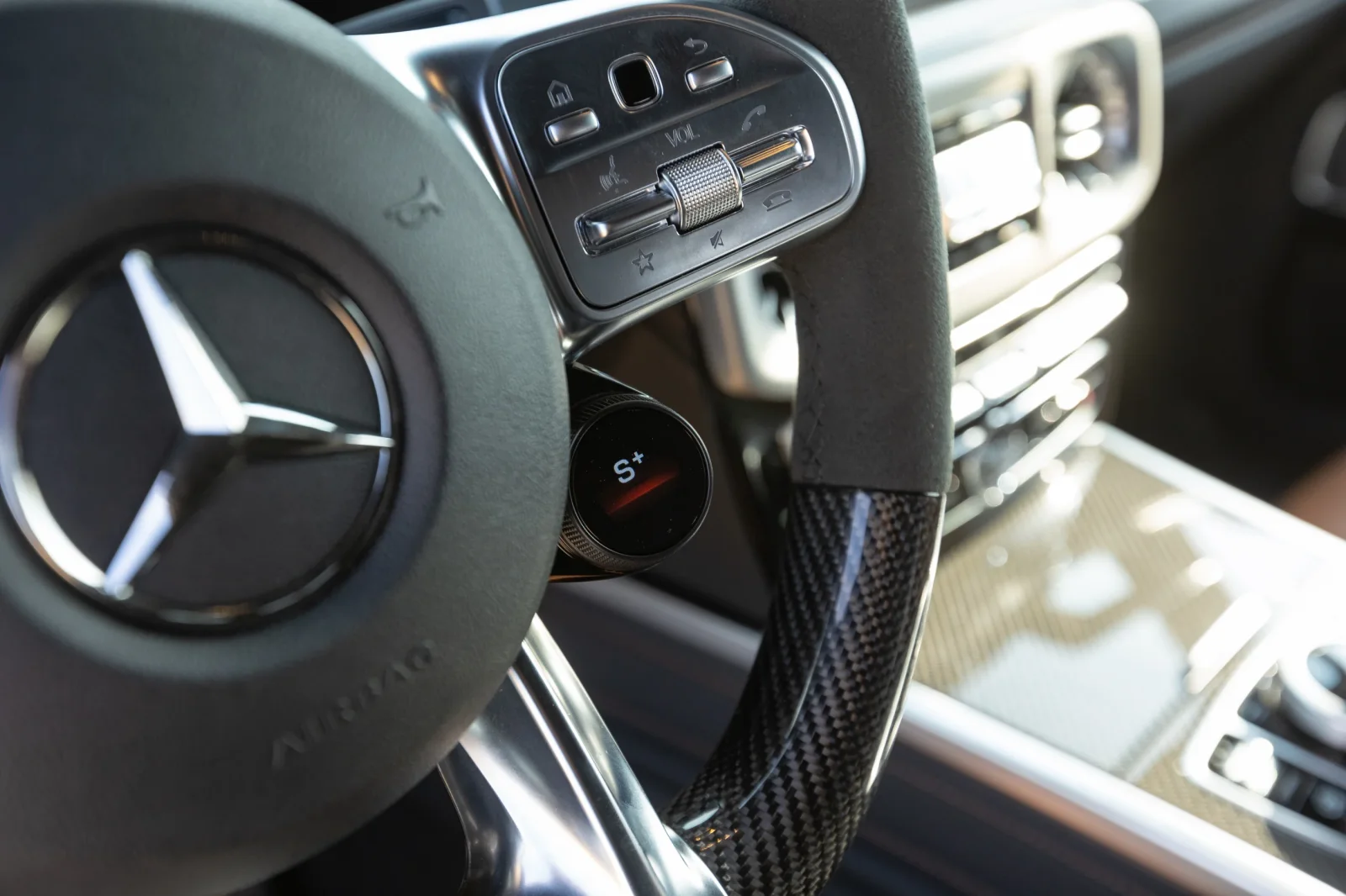 Affitto Mercedes-Benz G-Class 63 Nero 2024 in Dubai - 9 