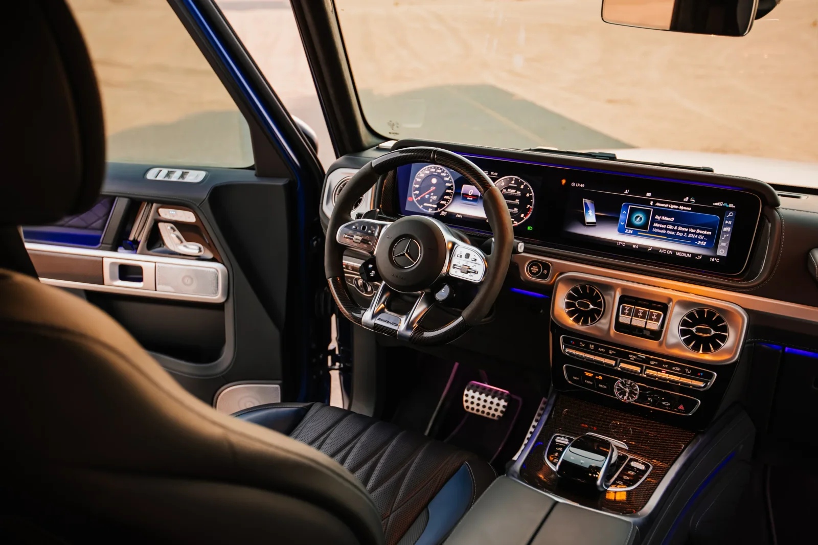 Affitto Mercedes-Benz G-Class 63 Blu 2023 in Dubai - 3 