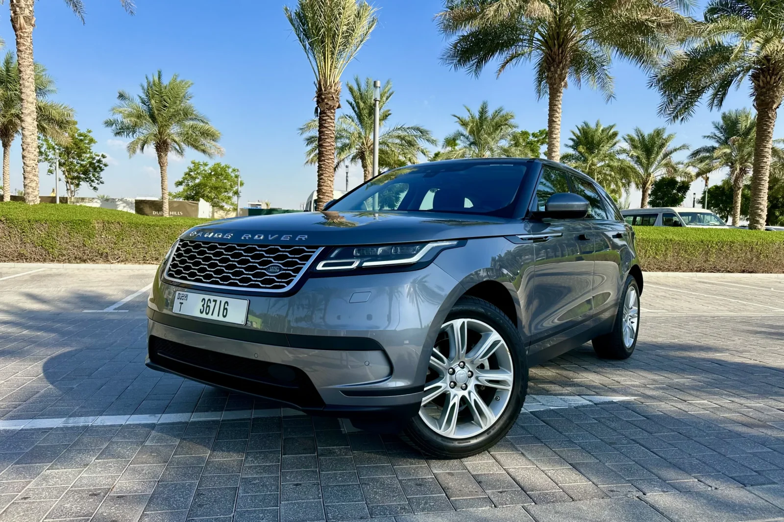 Affitto Land Rover Range Rover Velar  Grigio 2021 in Dubai