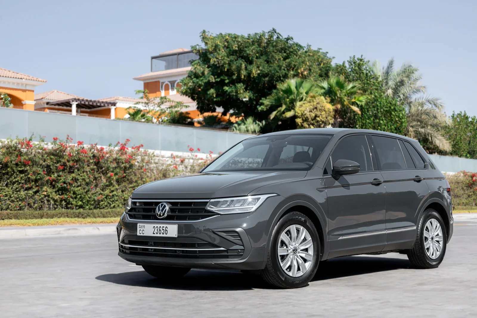 Miete Volkswagen Tiguan  Grau 2024 in der Dubai