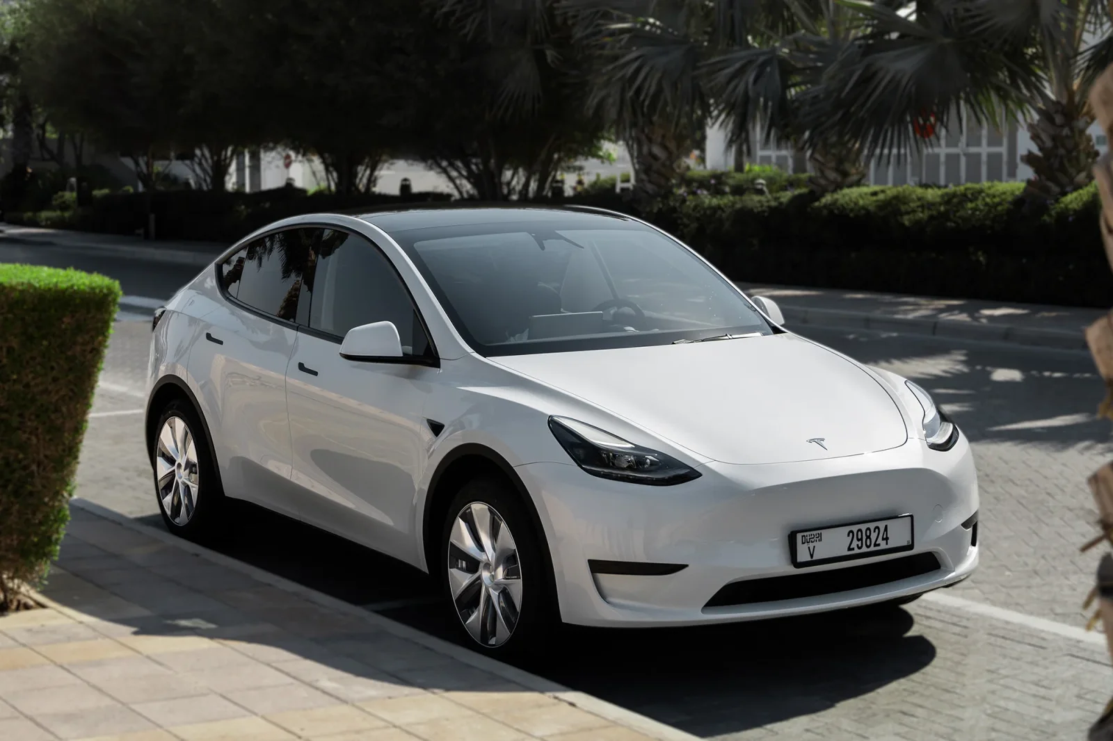 Аренда Tesla Model Y  Белый 2024 в Дубае - 2 
