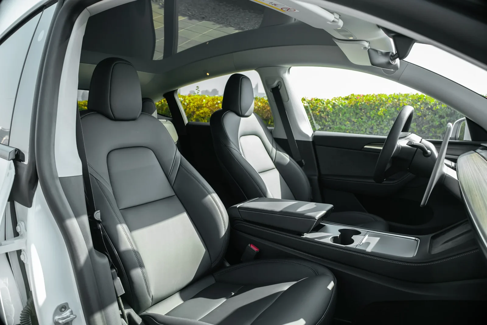 Аренда Tesla Model Y  Белый 2024 в Дубае - 5 