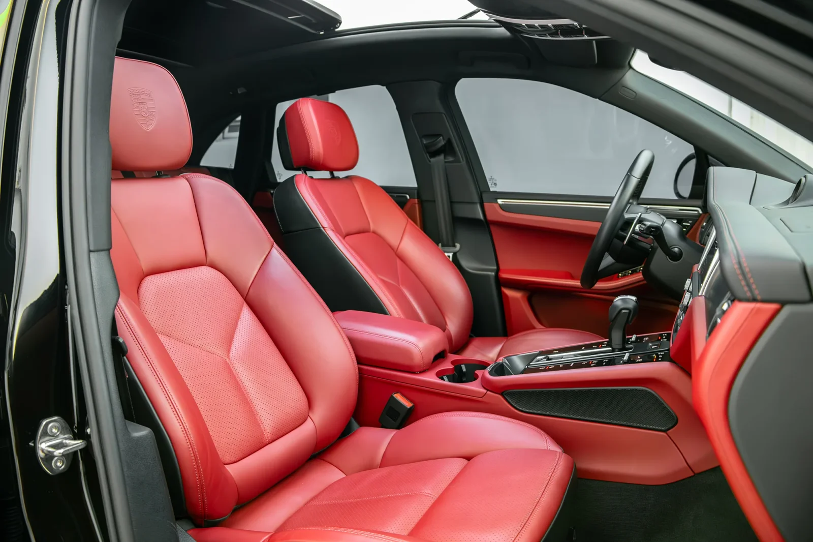 Rent Porsche Macan  Black 2024 in Dubai - 5 