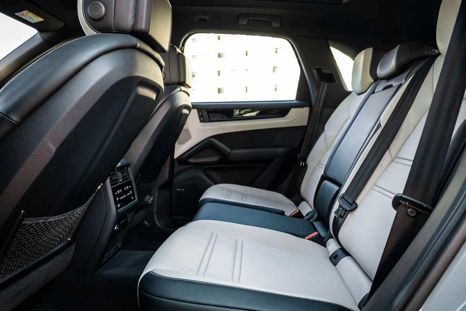 Аренда Porsche Cayenne  Серый 2024 в Дубае - 6 