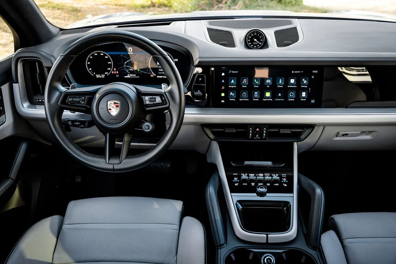 Аренда Porsche Cayenne  Серый 2024 в Дубае - 3 