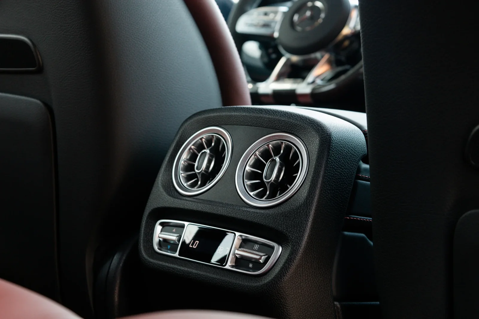 Huren Mercedes-Benz G-Class 63 AMG Grijs 2022 in Dubai - 10 