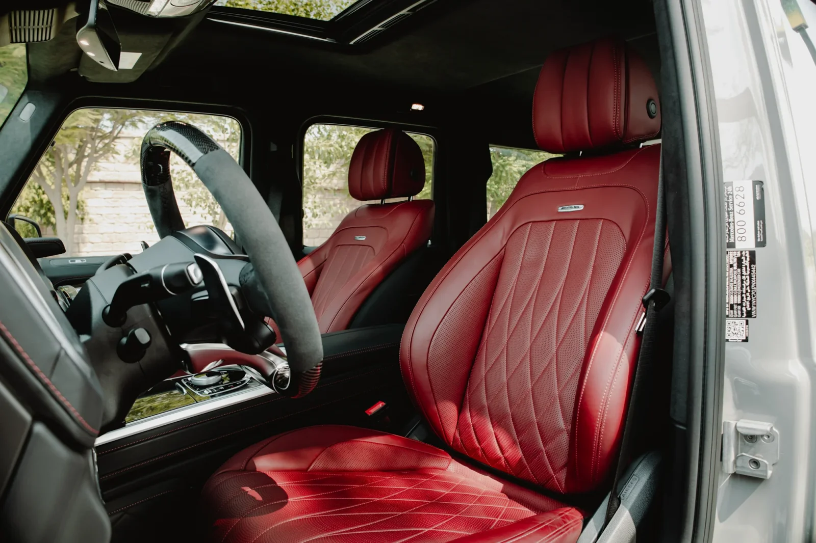 Huren Mercedes-Benz G-Class 63 AMG Grijs 2022 in Dubai - 3 