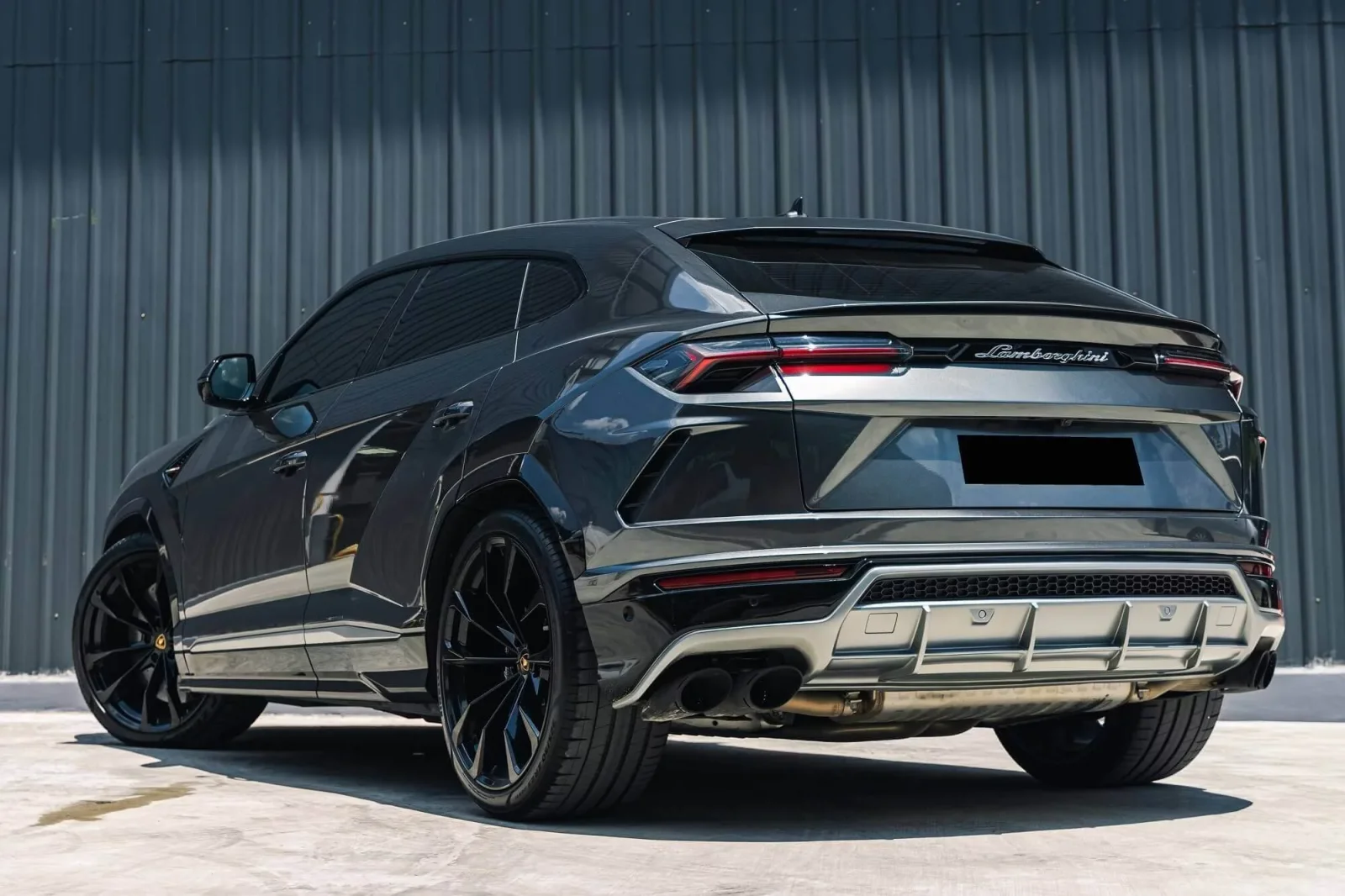 Alquiler Lamborghini Urus  Gris 2022 en Dubái - 4 