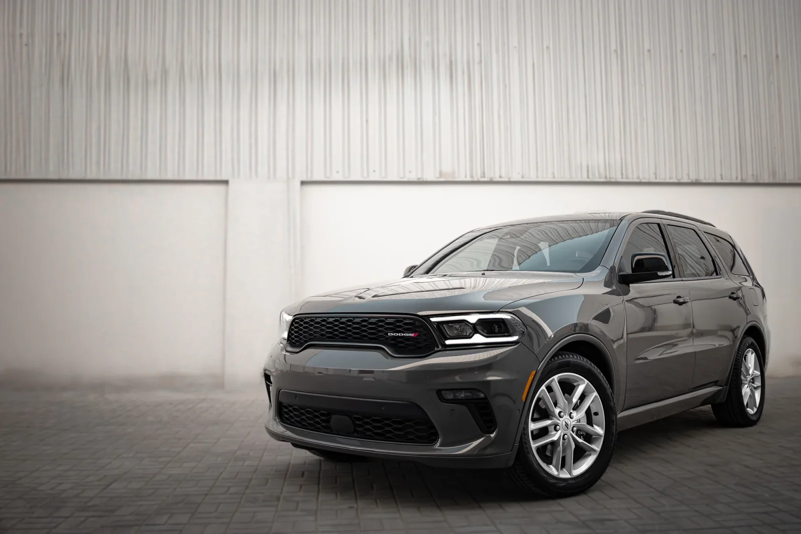 Loyer Dodge Durango  Gris 2023 en Dubai - 12 