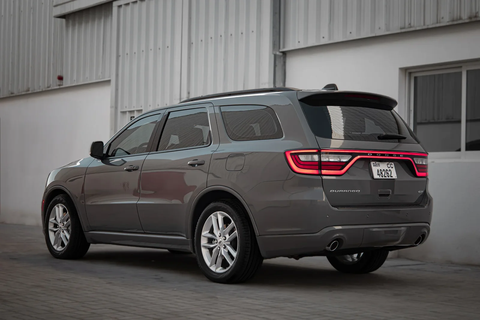 Loyer Dodge Durango  Gris 2023 en Dubai - 8 