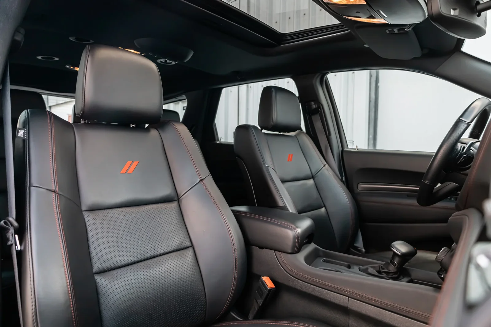 Loyer Dodge Durango  Gris 2023 en Dubai - 5 