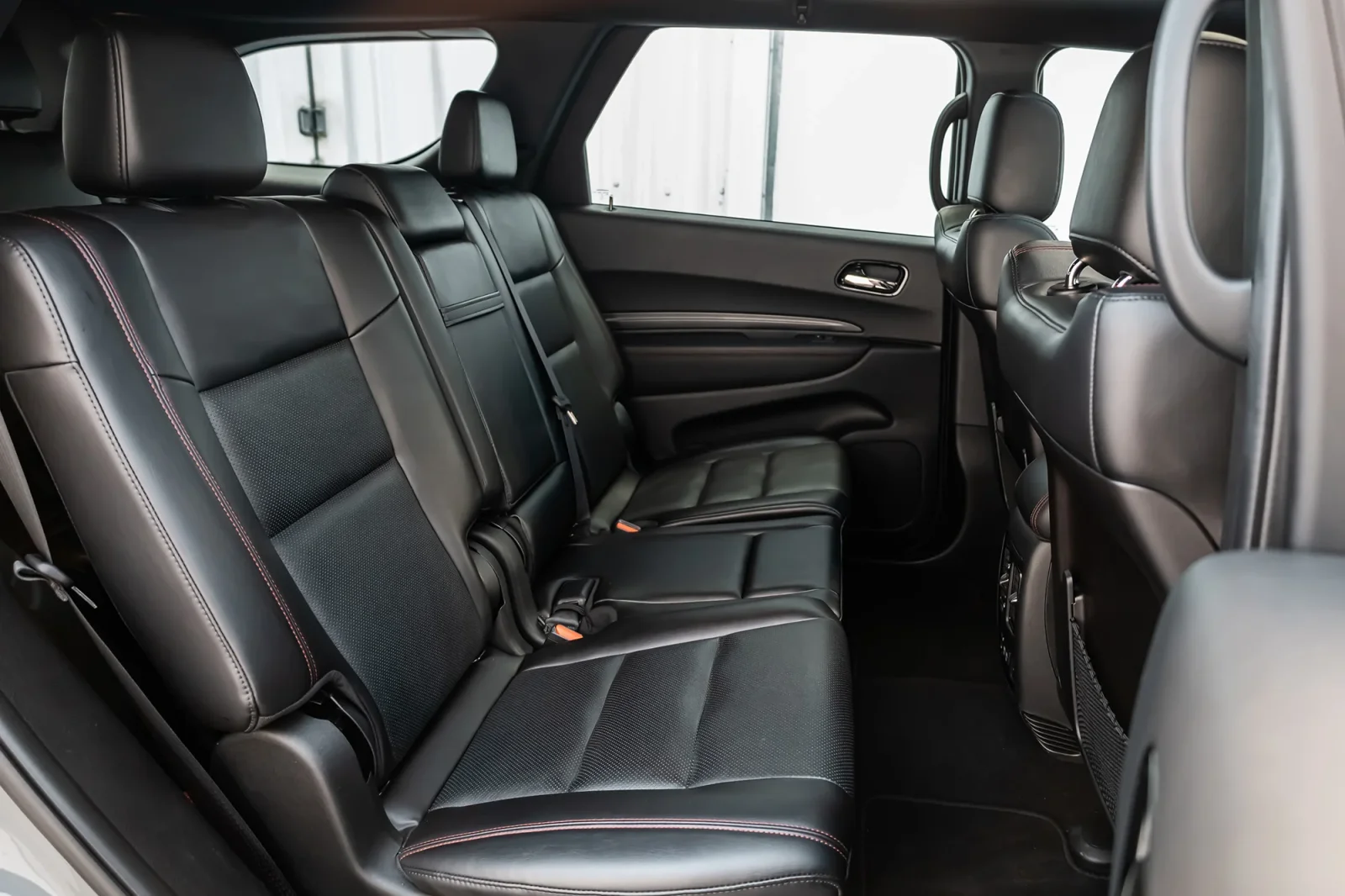 Loyer Dodge Durango  Gris 2023 en Dubai - 6 