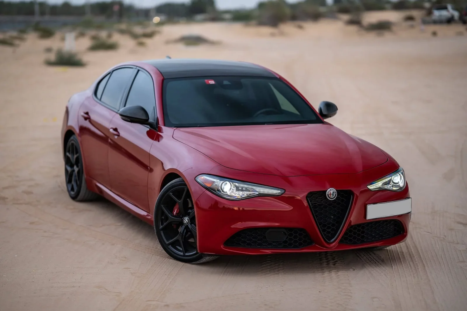 Miete Alfa Romeo Giulia  Rot 2020 in der Dubai