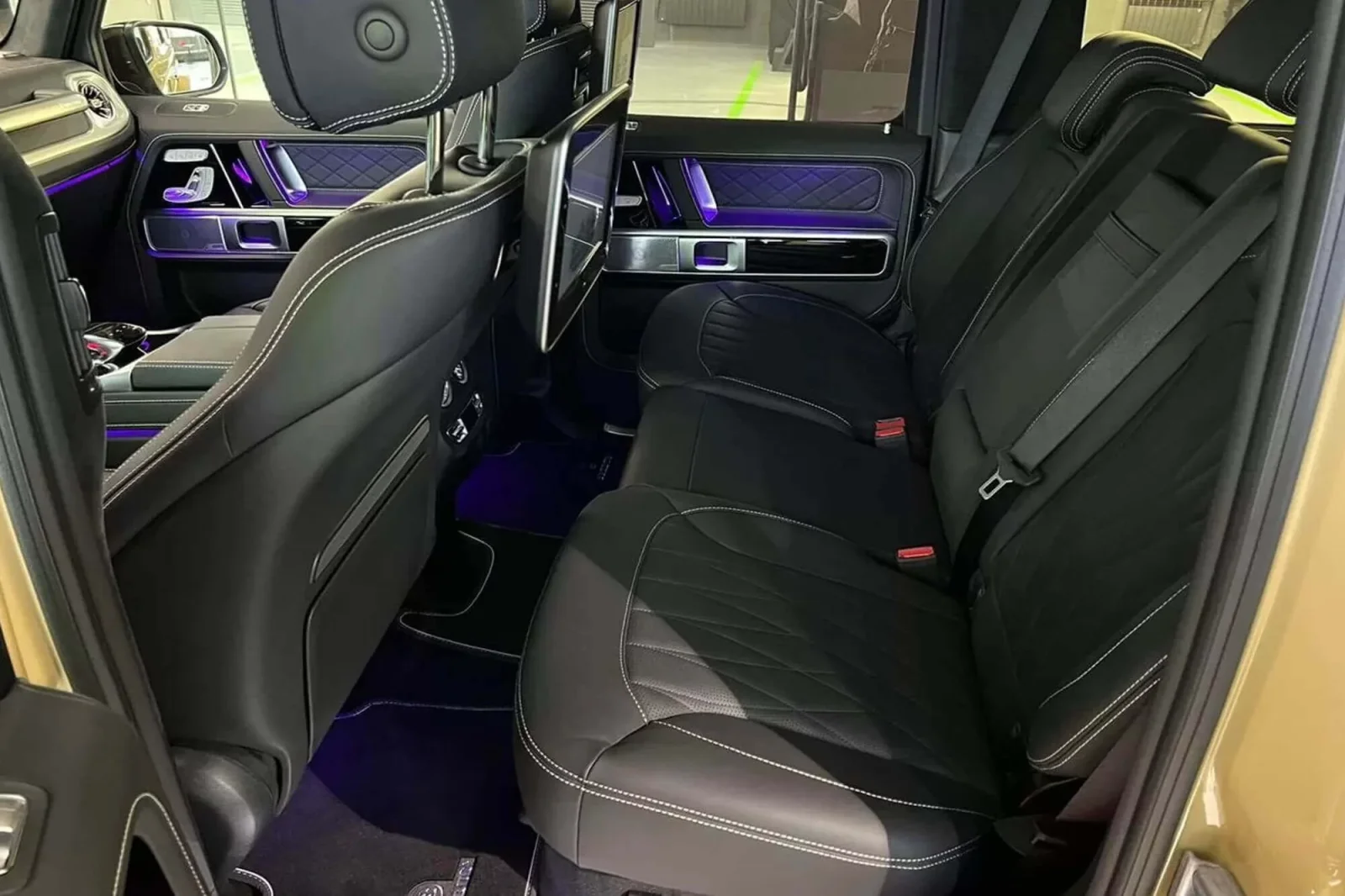 Huren Mercedes-Benz G-Class G63 AMG Brabus 800 Zwart 2022 in Dubai - 4 