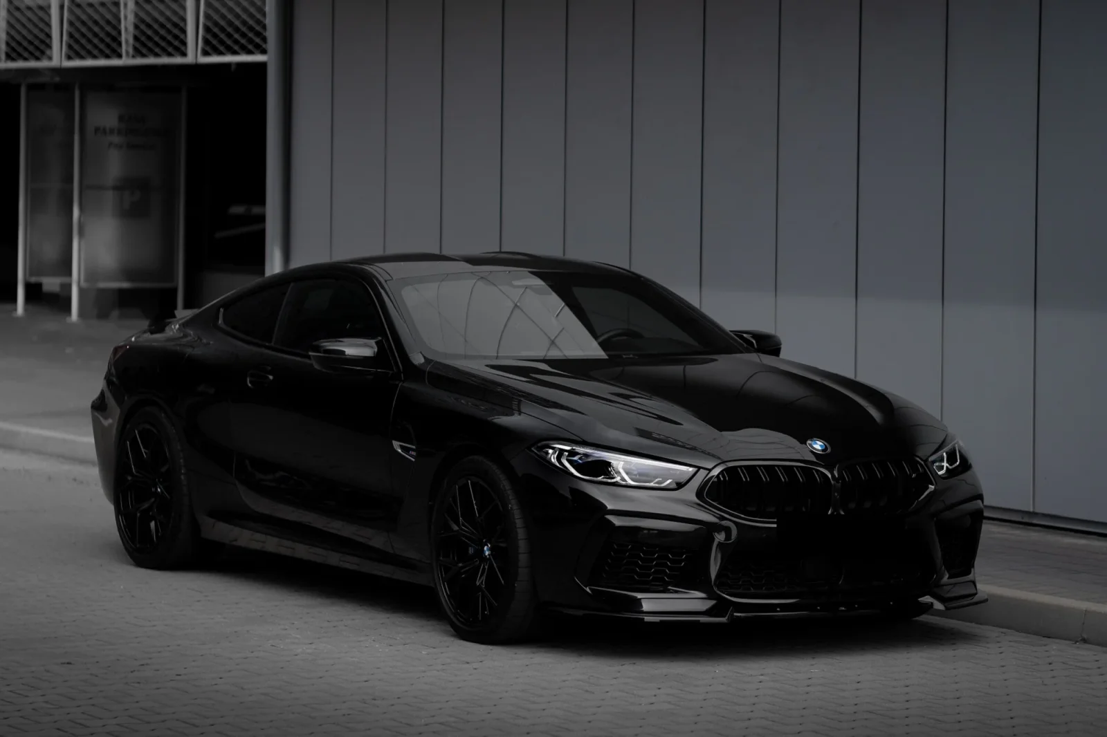 Аренда BMW M8  Черный 2023 в Дубае - 3 