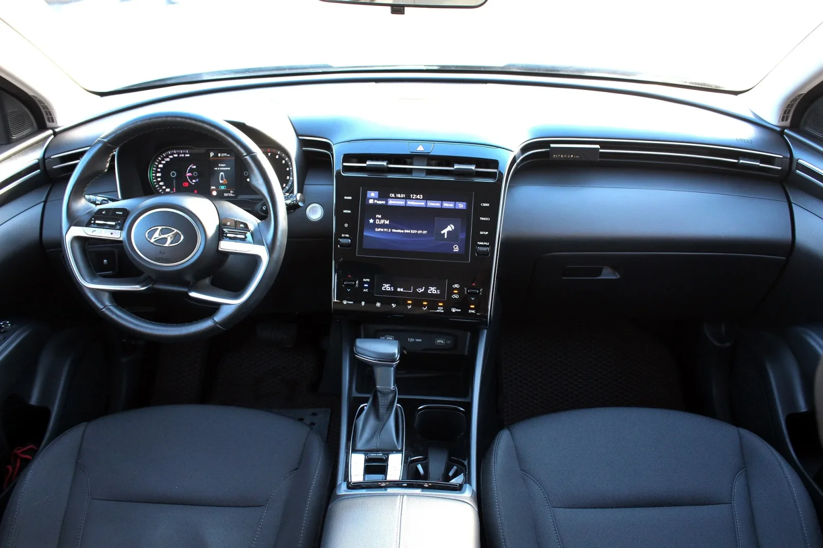 Alquiler Hyundai Tucson  Gris 2023 en Dubái - 3 