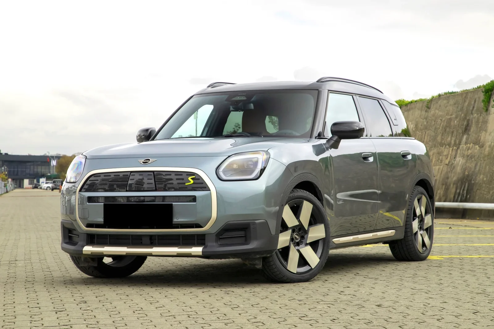 Loyer Mini Countryman S Gris 2024 en Dubai