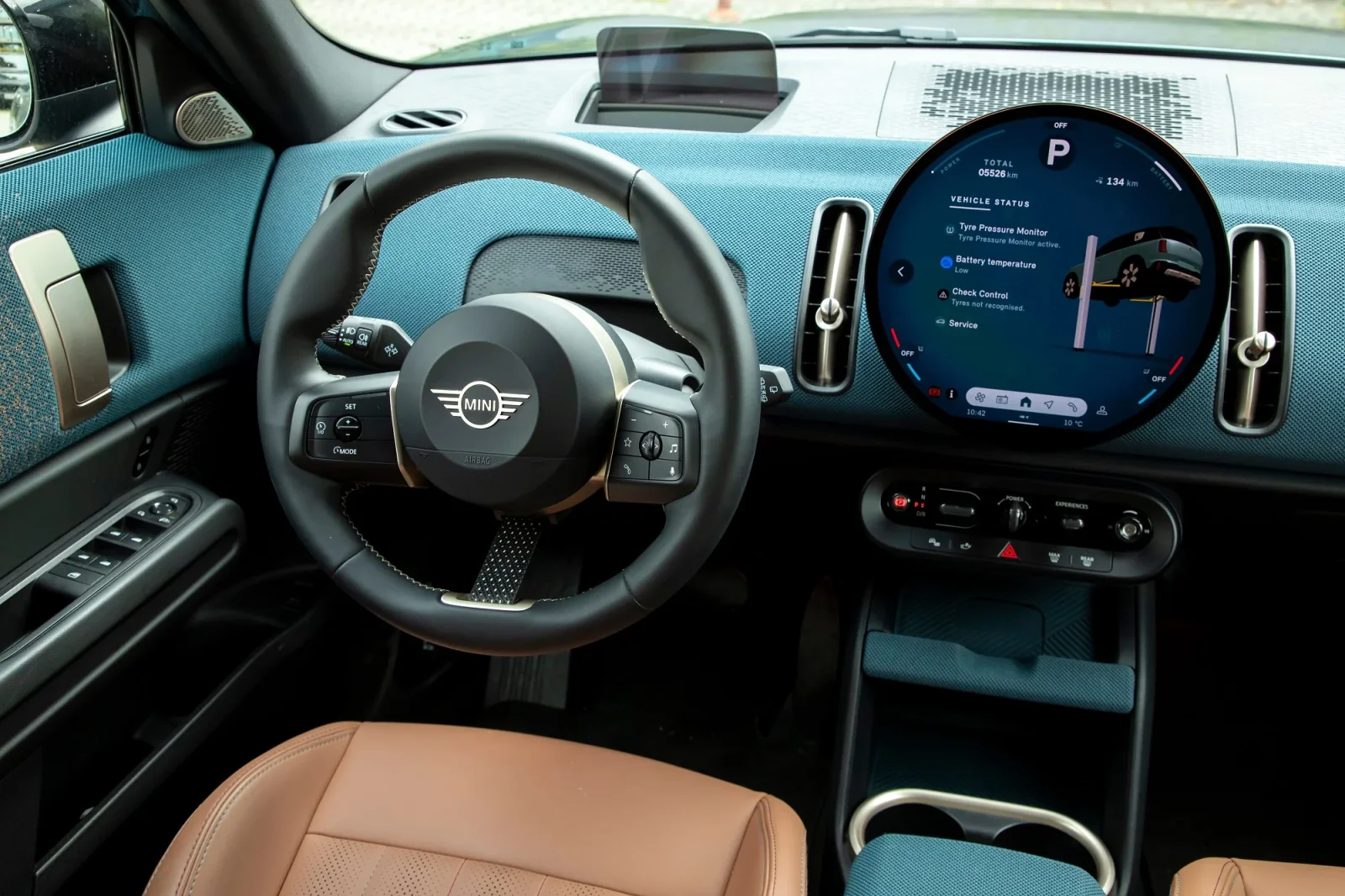 Miete Mini Countryman S Grau 2024 in der Dubai - 3 