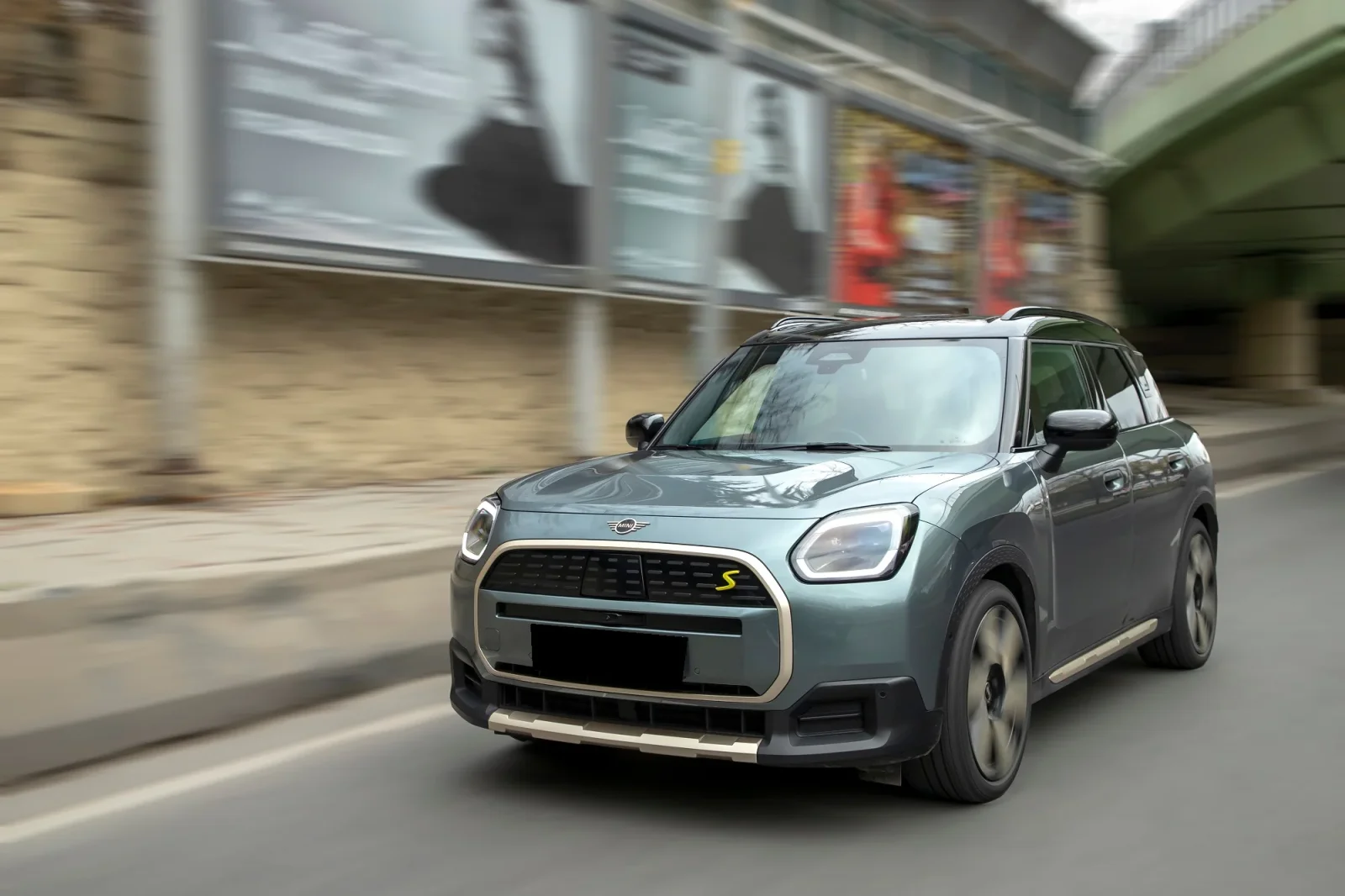 Miete Mini Countryman S Grau 2024 in der Dubai - 5 