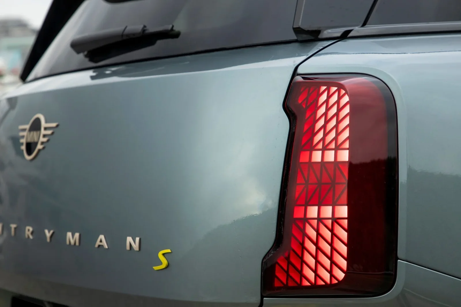 Miete Mini Countryman S Grau 2024 in der Dubai - 10 