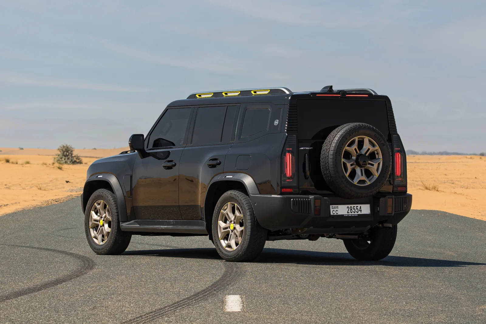 Miete Jetour T2  Schwarz 2024 in der Dubai - 2 