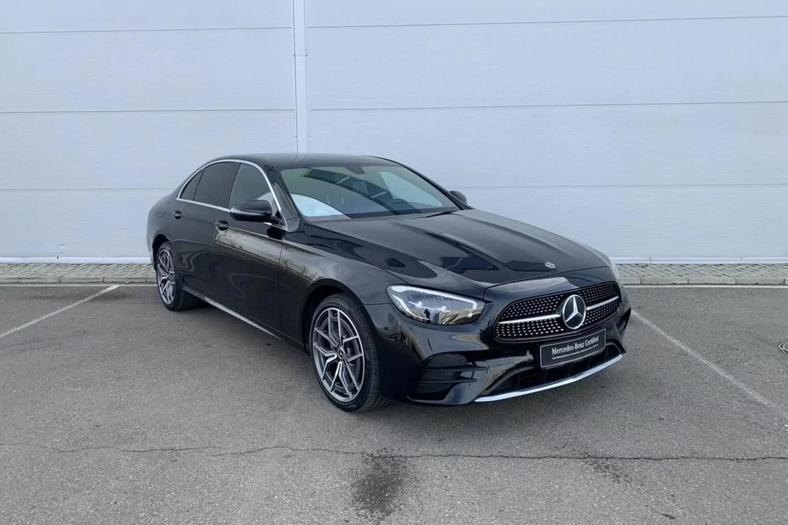 Affitto Mercedes-Benz E-Class  Nero 2022 in Dubai