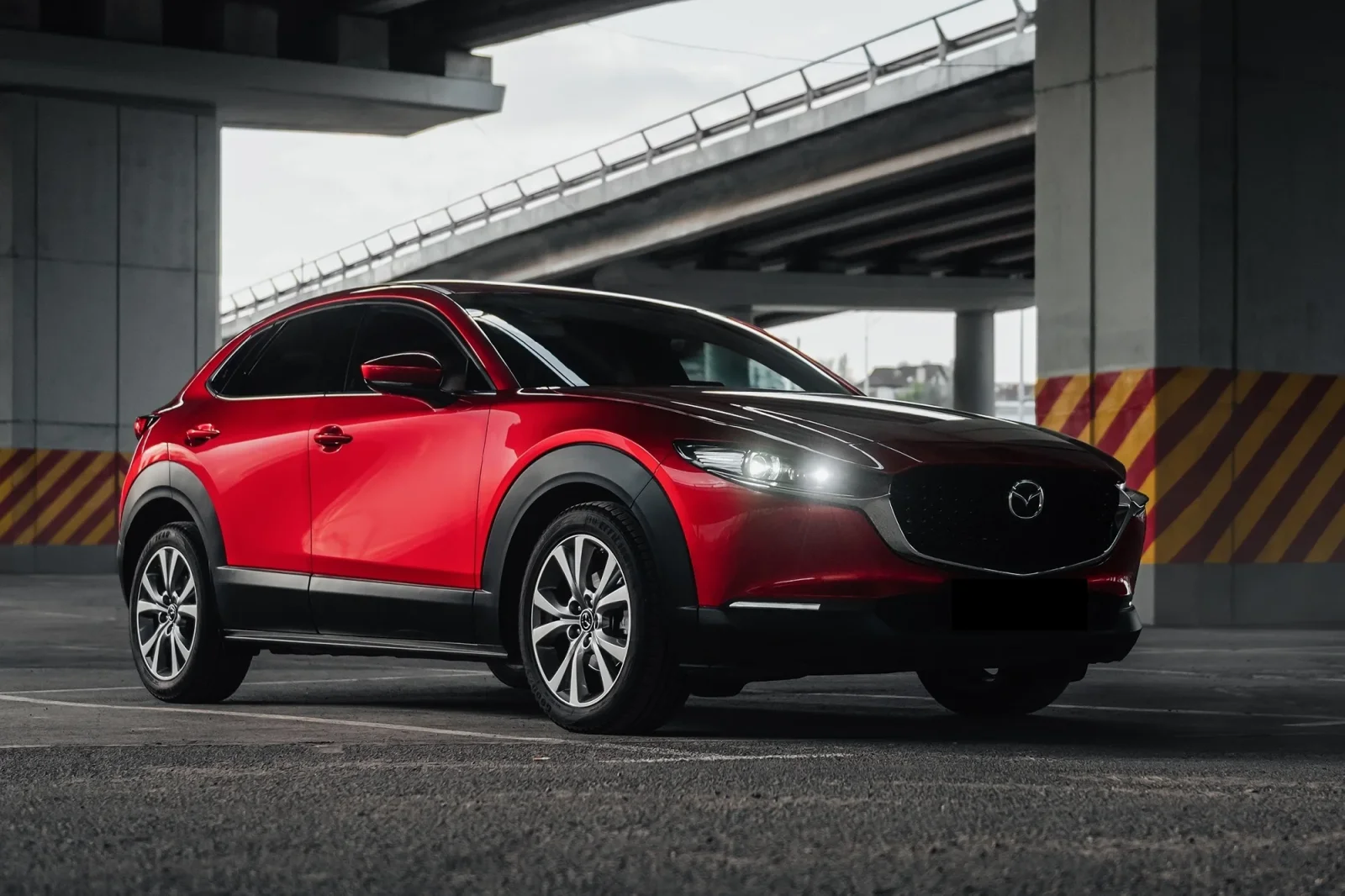 Аренда Mazda CX-30  Красный 2021 в Дубае