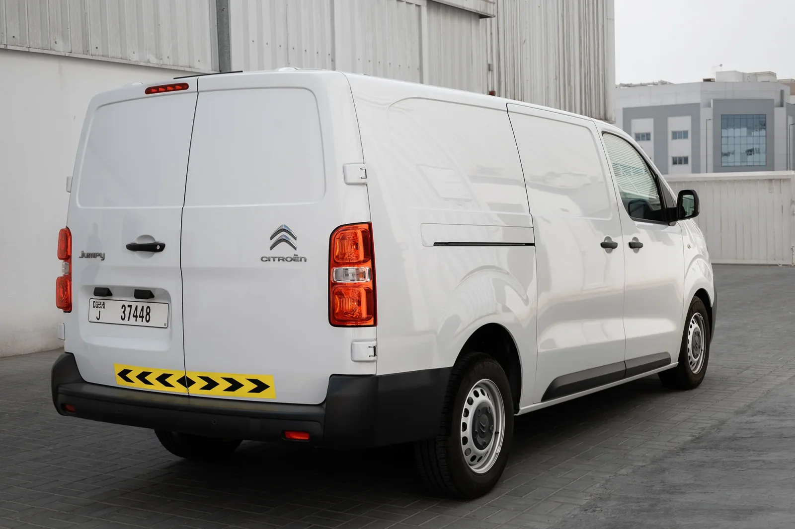 Loyer Citroen Jumpy  Blanc 2024 en Dubai - 8 