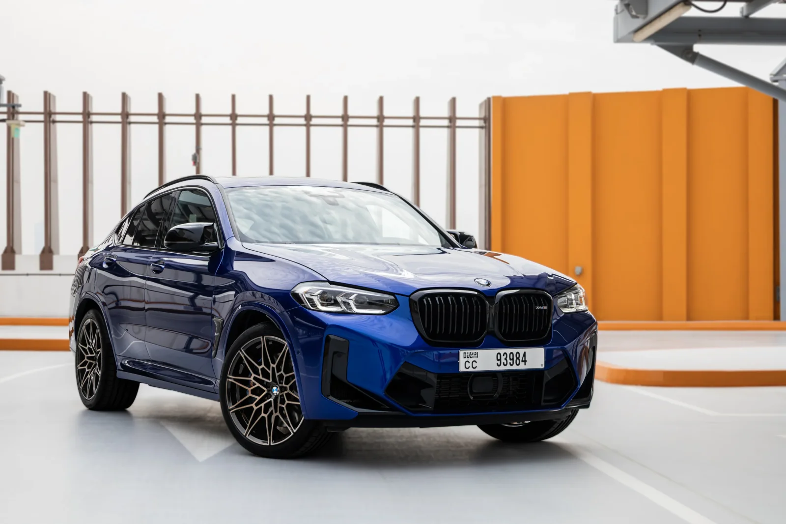 Kiralık BMW X4 M Competition Mavi 2022 içinde Dubai