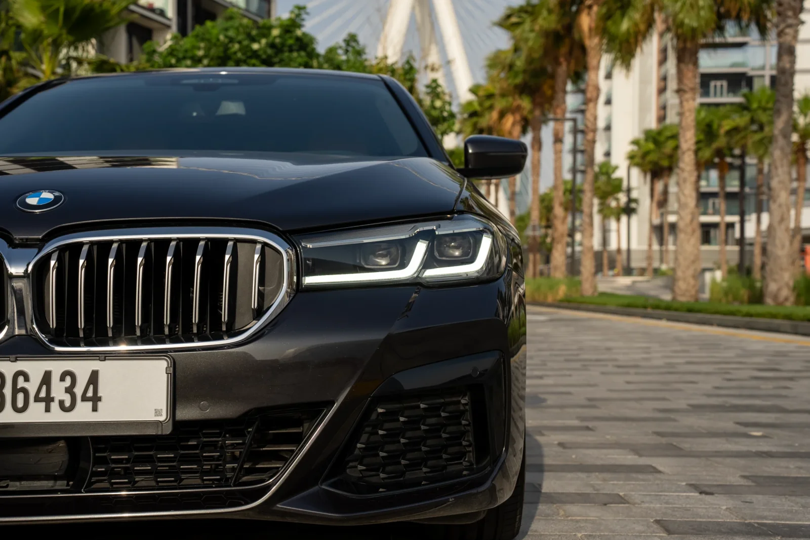 Kiralık BMW 5-Series 520 Siyah 2022 içinde Dubai - 8 