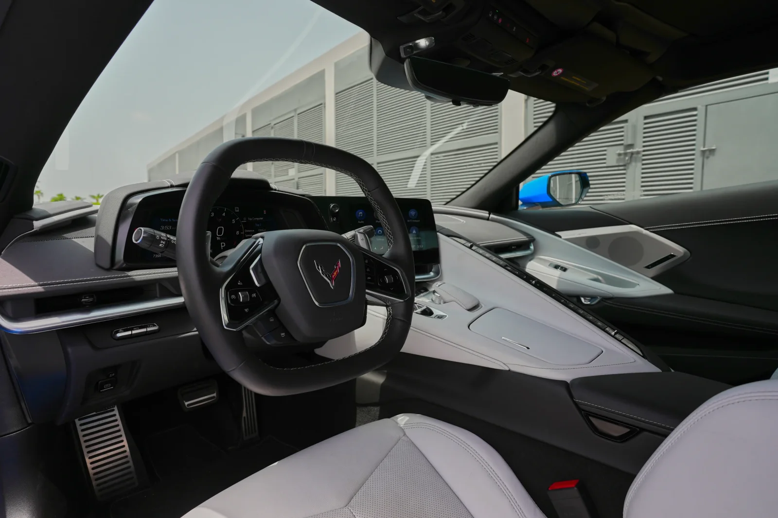 Affitto Chevrolet Corvette  Blu 2022 in Dubai - 3 