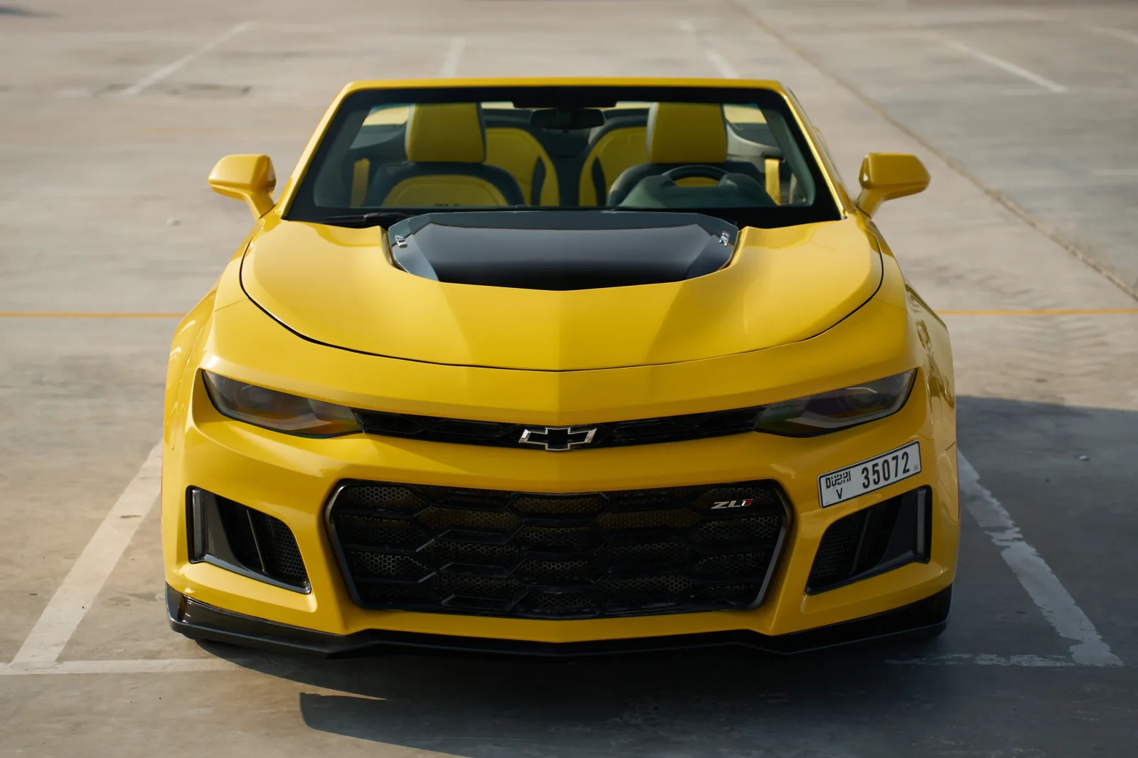 Kiralık Chevrolet Camaro  Sarı 2023 içinde Dubai - 2 