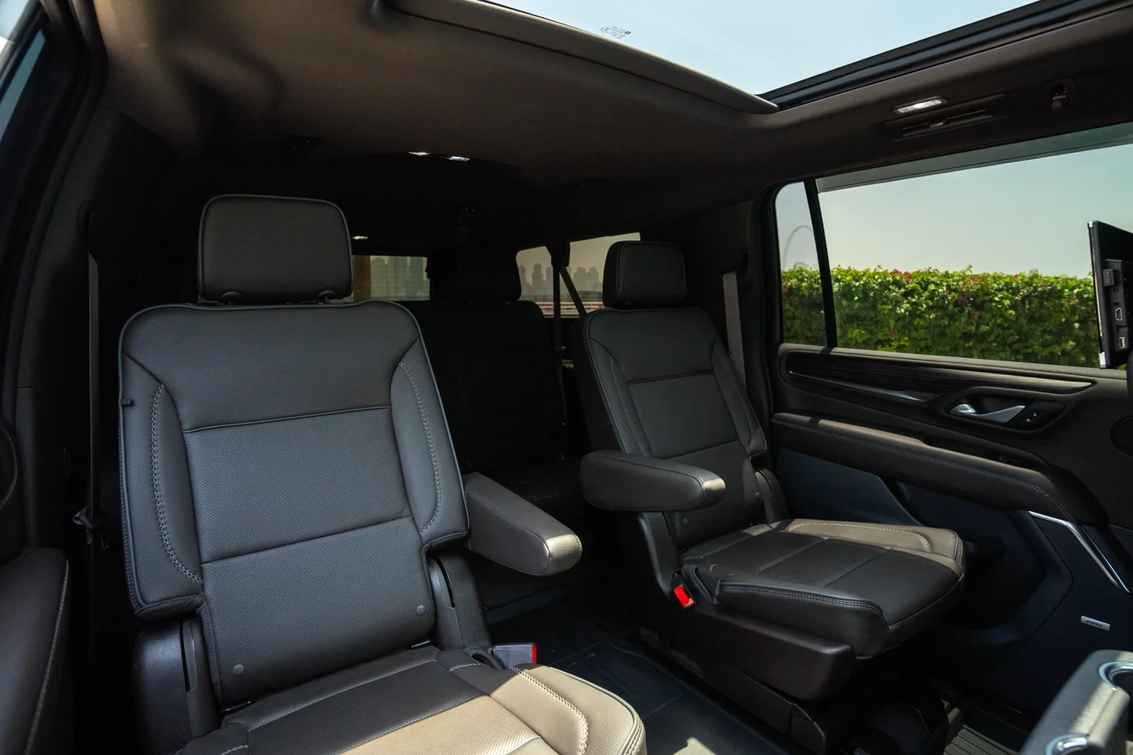 Rent GMC Yukon Denali Blue 2023 in Dubai - 5 