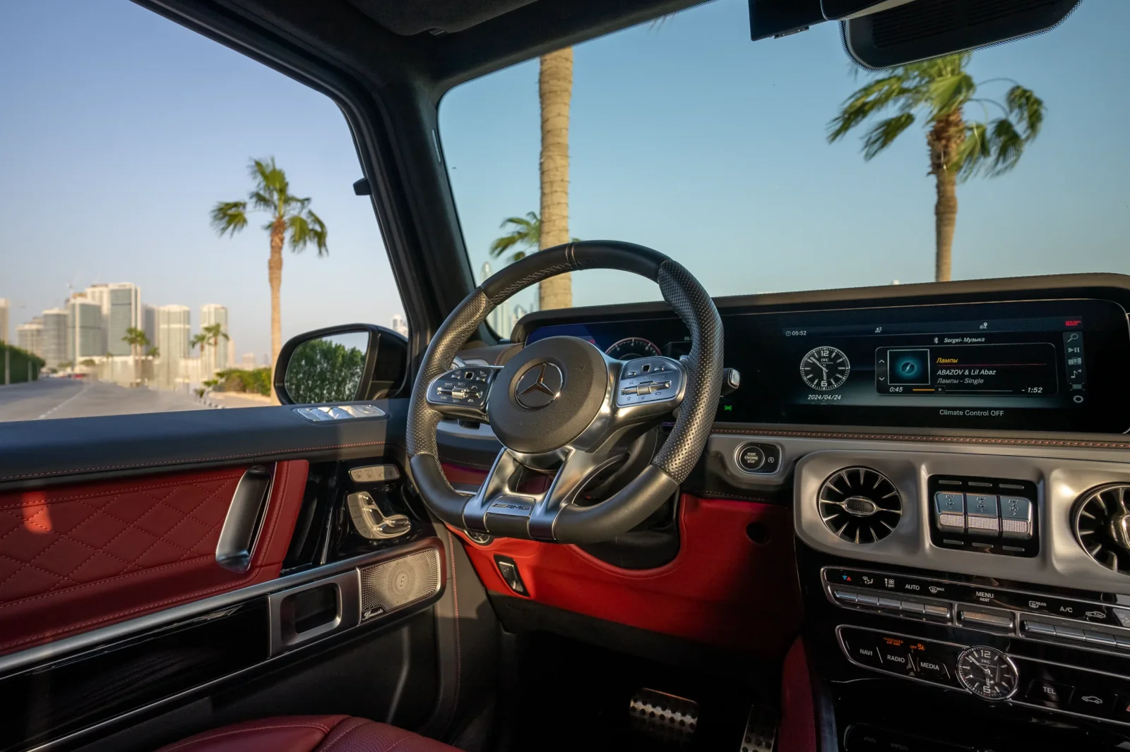 Huren Mercedes-Benz G-Class 63 AMG Zwart 2021 in Dubai - 4 